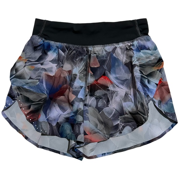 Lululemon Fast a and Free HR Classic Short size 4 - Picture 2 of 4